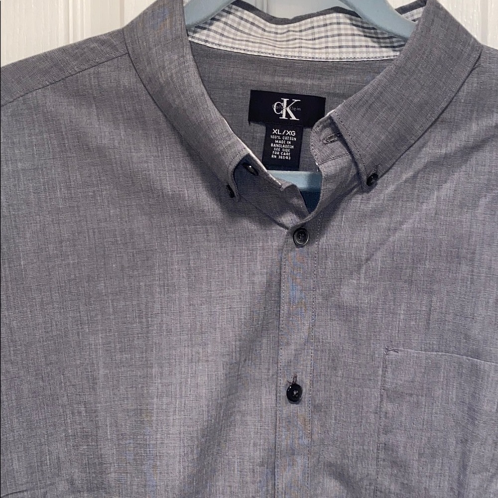 Calvin Klein Button Up - Picture 2 of 2